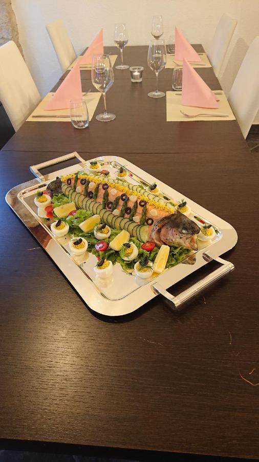 Hotel-Restaurant Le Lion D'Or Porrentruy Eksteriør billede