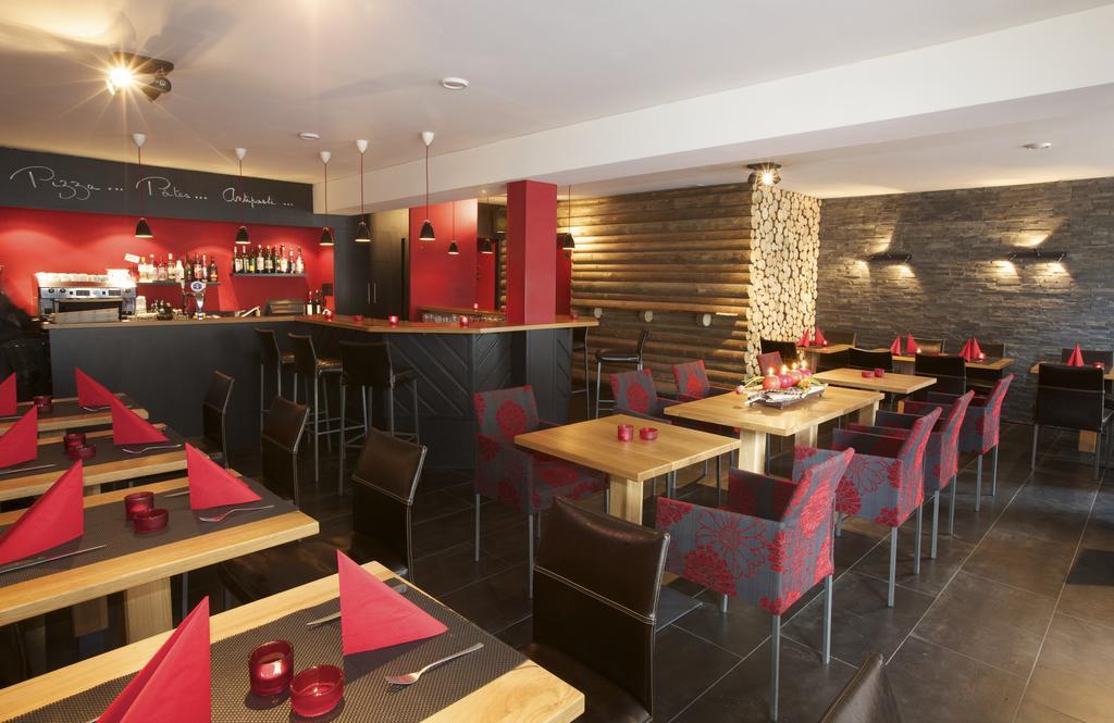 Hotel-Restaurant Le Lion D'Or Porrentruy Eksteriør billede